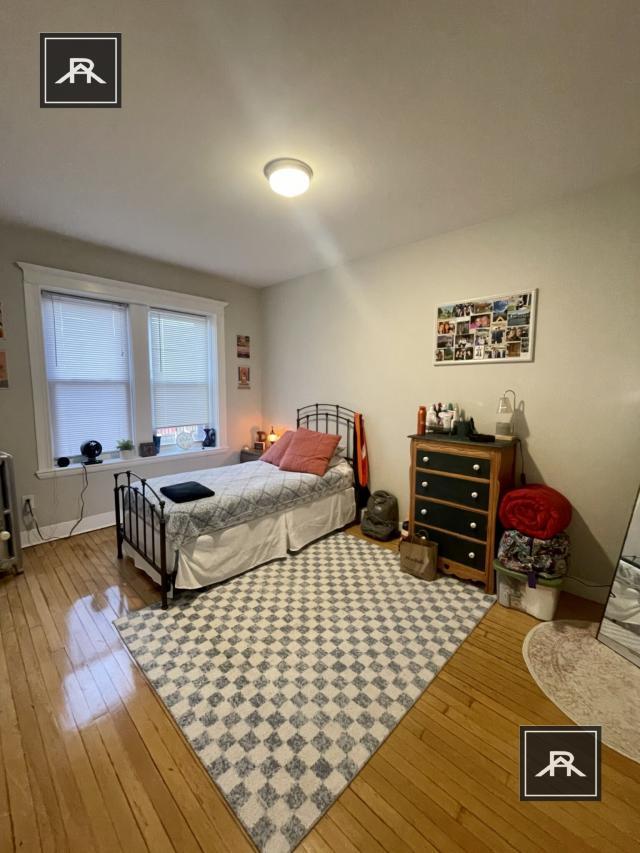 Foto del edificio - 4 bedroom in Allston MA 02134