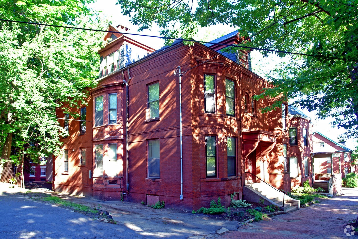 Building Photo - 272 State St