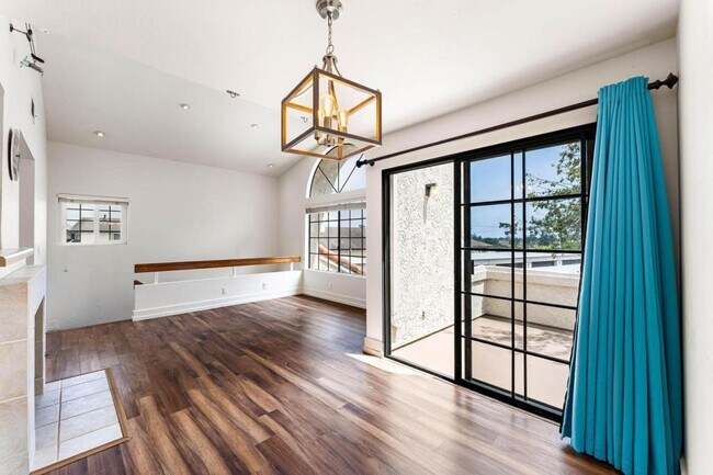 Foto del edificio - 1240 Franciscan Ct