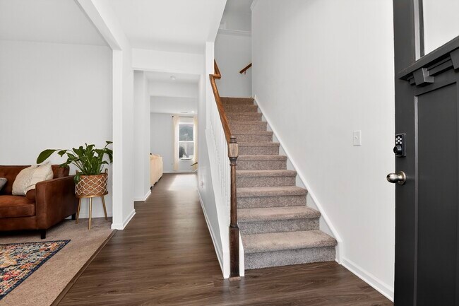 Foto del edificio - 7132 Wheyfield Dr
