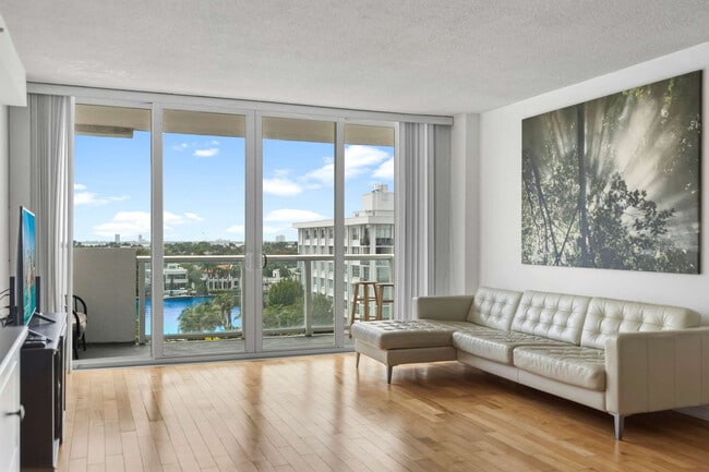 Building Photo - 5599 Collins Ave