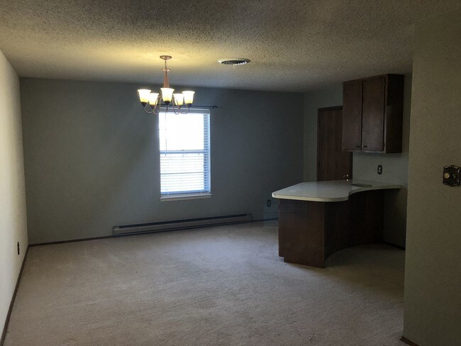 Building Photo - 4 br, 2 bath House - 404 Delicado Drive (420)