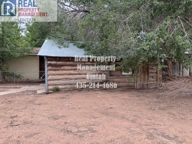 Building Photo - Cute 3 Bedroom 1 Bathroom House