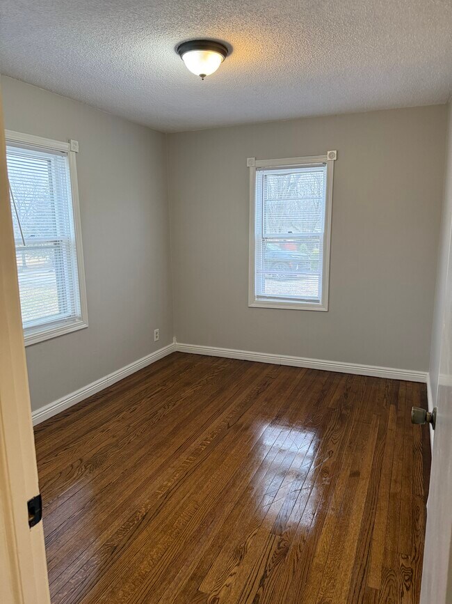 Foto del edificio - 1401 NE 57th Terrace