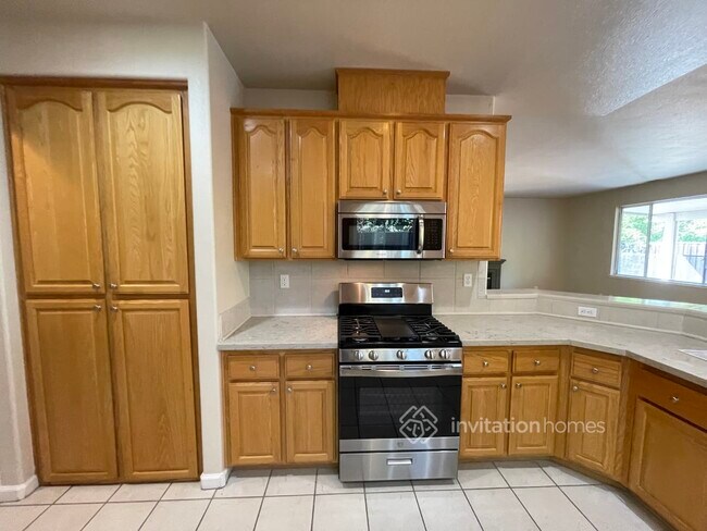 Building Photo - 278 Woodcrest Dr