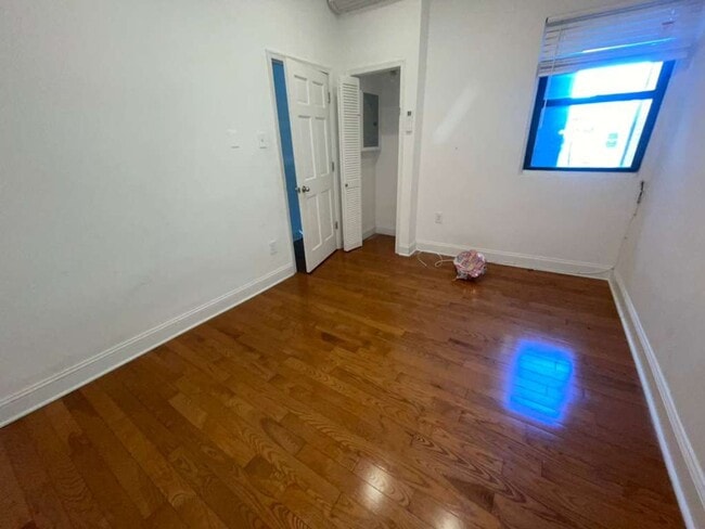 Building Photo - Beautiful newly renovated apartment for rent