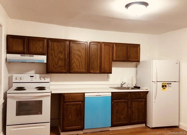 Foto del edificio - 9 Kelly Hill Rd