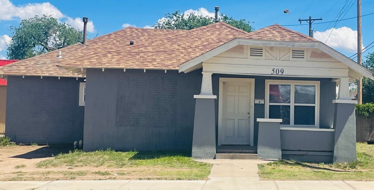 Primary Photo - 509 W 2nd St