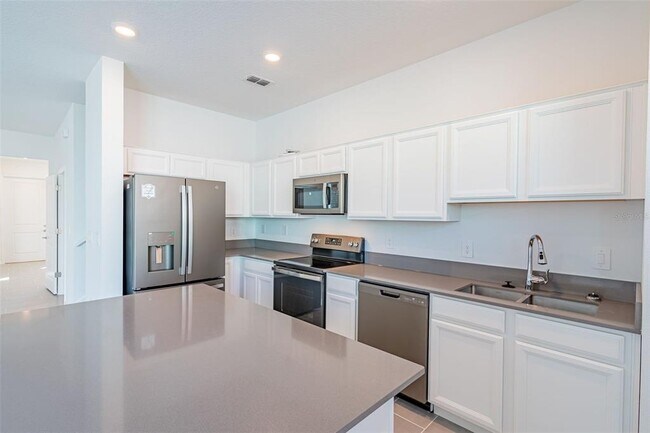 Foto del edificio - 7633 Danube Rd