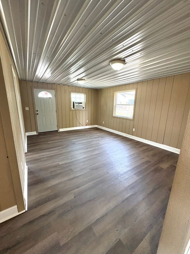 Building Photo - 411 Mammoth Cave Rd