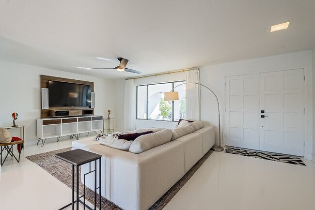 Foto del edificio - 10610 N 35th St