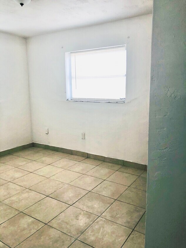 Foto del edificio - 850 NW 4th Ave