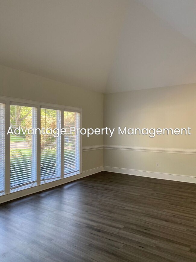 Building Photo - Immaculate and Newly Renovated Home in Ger...