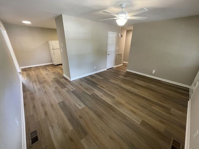 Foto del edificio - Home For Rent
