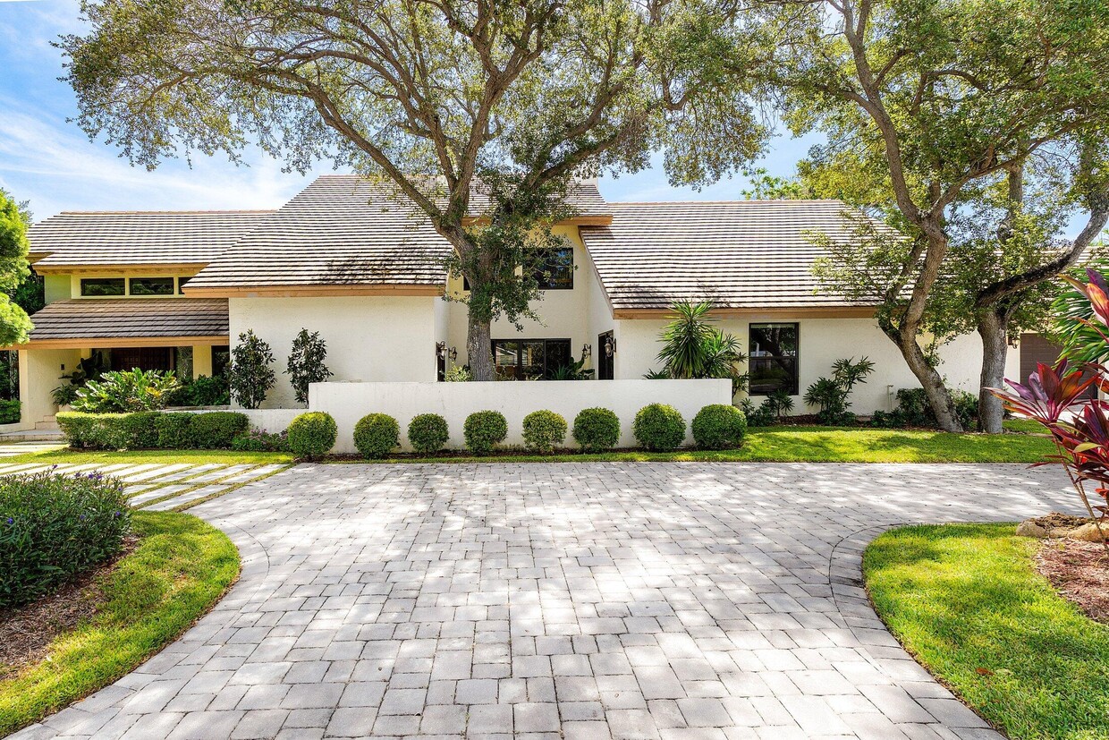 Primary Photo - 4140 Sanctuary Ln