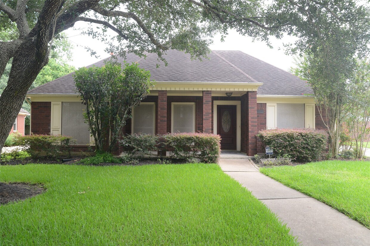 Foto principal - 2939 Rimrock Dr