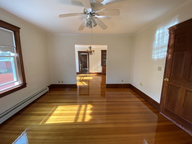 Living Room - 76 Proctor St
