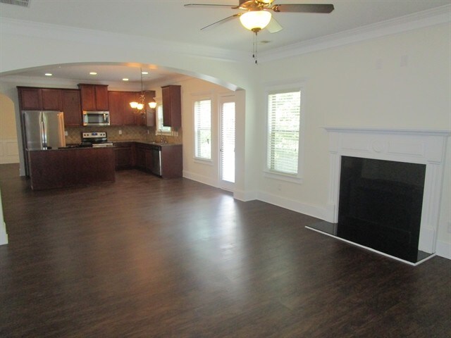 Foto del edificio - 2572 Corey Park Dr