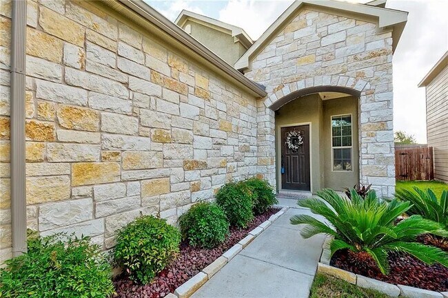 Building Photo - 9961 Aly May Dr