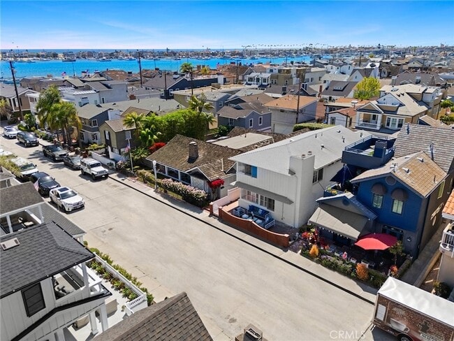 Building Photo - 121 Onyx Ave