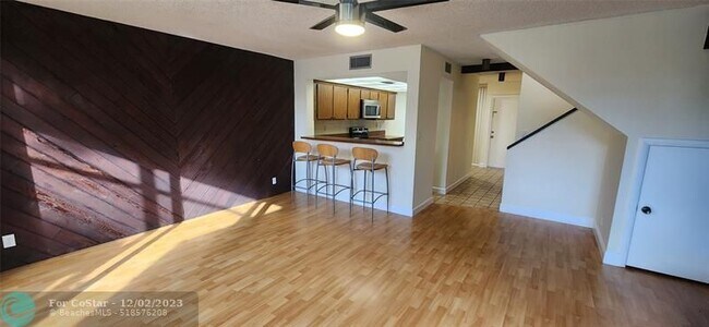 Building Photo - 2821 SW 87th Ave