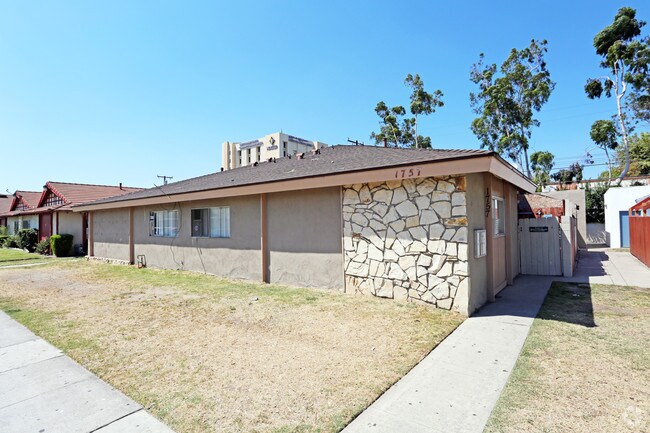 Building Photo - 1757 W Neighbors Ave