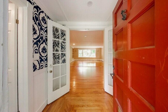 Foto del edificio - 4 Harrison Ln