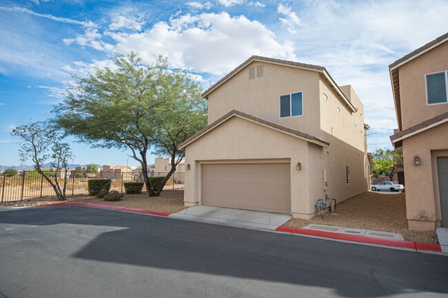 Building Photo - 8904 Harmony Hall Ave