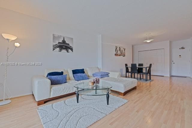 Foto del edificio - 1985 S Ocean Dr