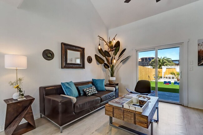 Foto del edificio - 2703 Seagate Ln N