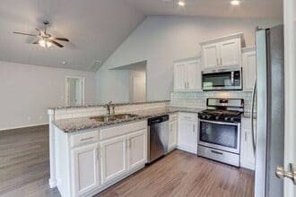 Building Photo - 2639 E 1st St