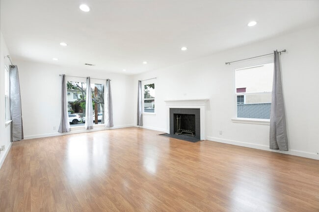 Foto del edificio - 543 Glenwood Rd