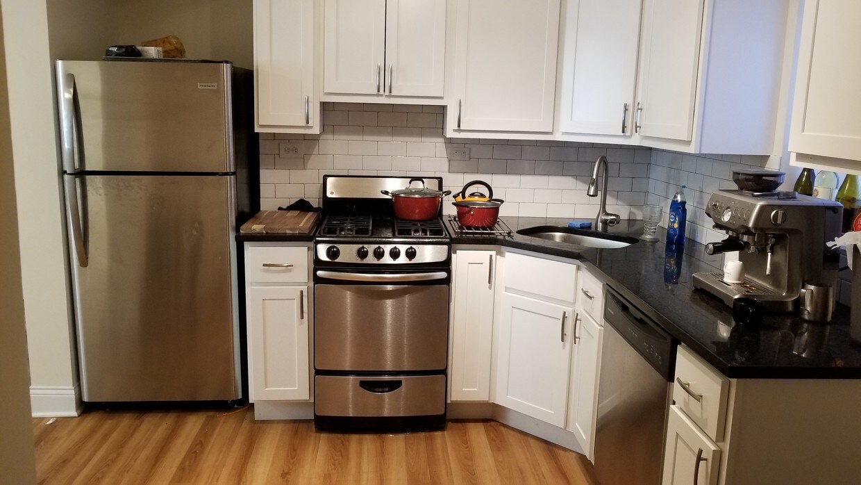 Cocina - 3945 N Janssen Ave
