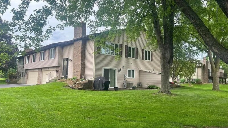 Foto principal - 9486 Kingsview Ln N