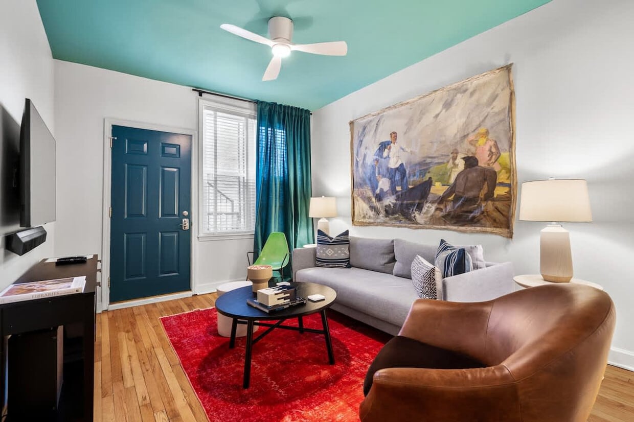 Foto principal - 3839 N Southport Ave