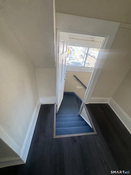 Building Photo - 133 Wordin Ave