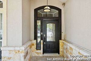 Foto del edificio - 5902 Tree View St