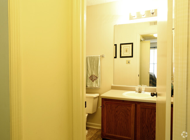 Bathroom - Meadows of Memphis Apartments