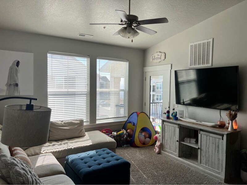 Primary Photo - 358 W 490 N