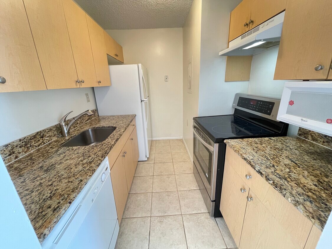 1174 Lake Terry Dr Unit D56, West Palm Beach, FL 33411 Condo for