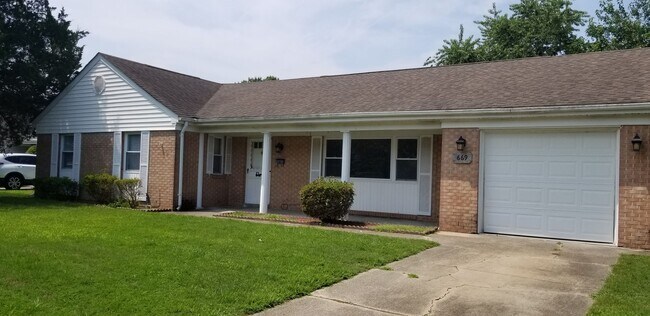 Building Photo - 669 Whitechapel Dr