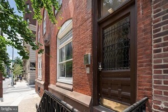 Building Photo - 240 S 13th St