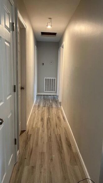 Foto del edificio - 3831 Greendale Pl NE