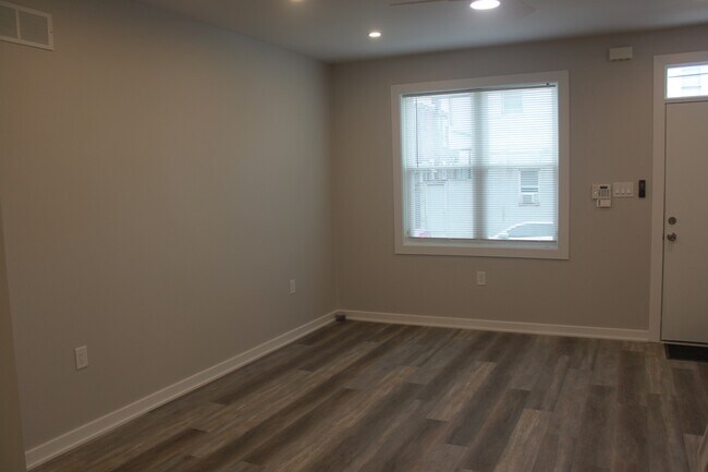 Foto del edificio - 827 W Porter St