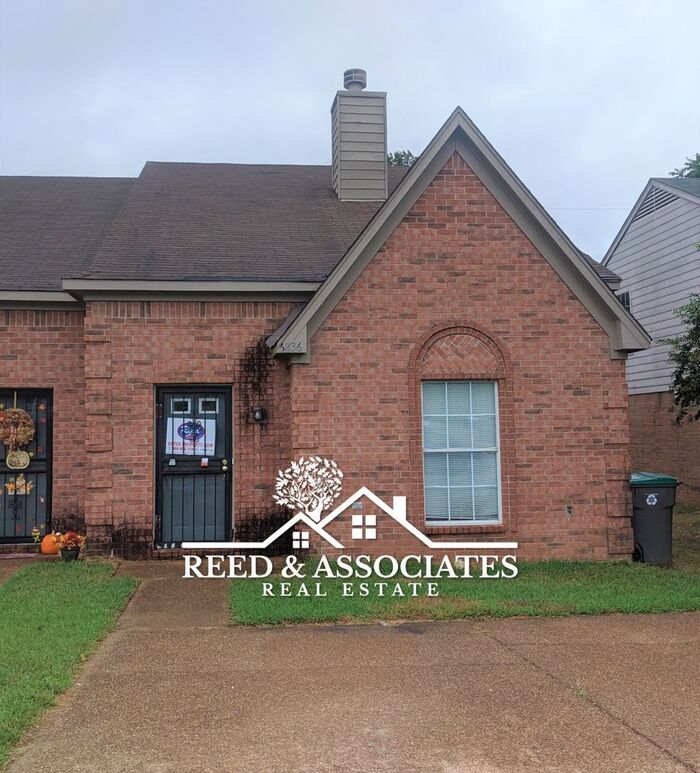 Primary Photo - Spacious Townhome Located in Quiet Cove!