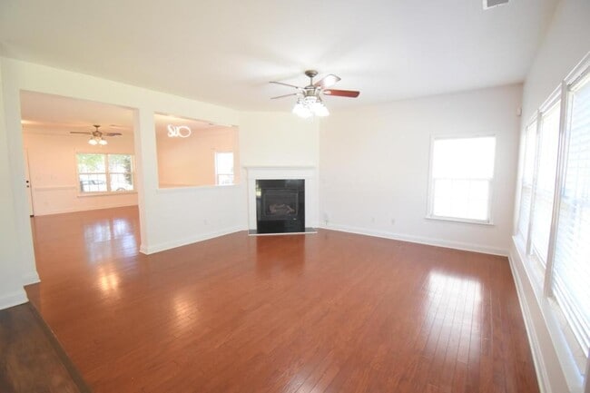 Building Photo - 6728 Evanton Loch Rd