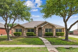 Building Photo - 549 Seminole Trail