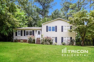 Building Photo - 4111 Pine Log Dr