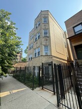 Building Photo - 2141 N Spaulding Ave