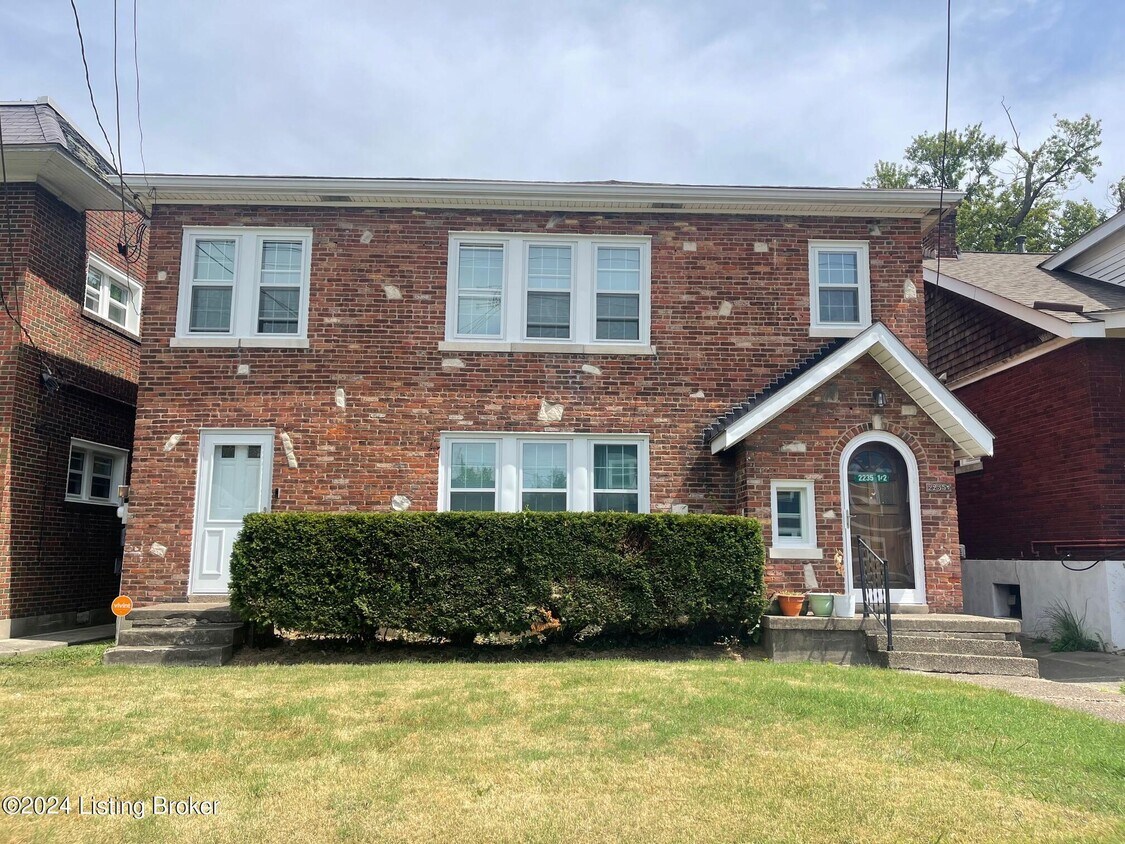 Foto principal - 2235 1/2 S Shelby St